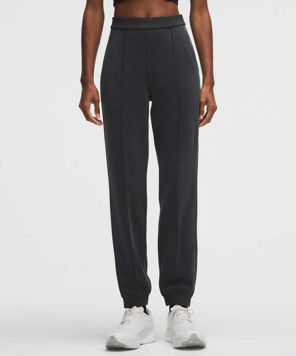 NWT Lululemon Softstreme Classic-Fit High Rise Jogger Pants Black Womens Smallc